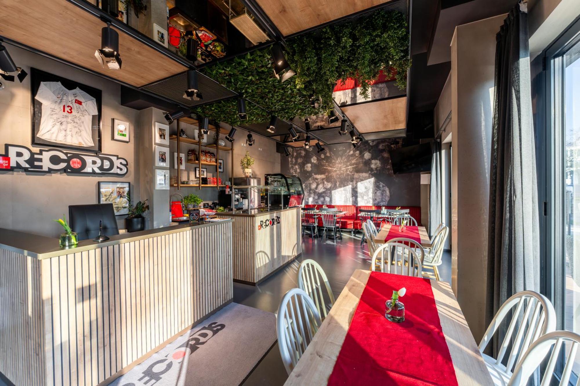 House Of Records 3* Munich
