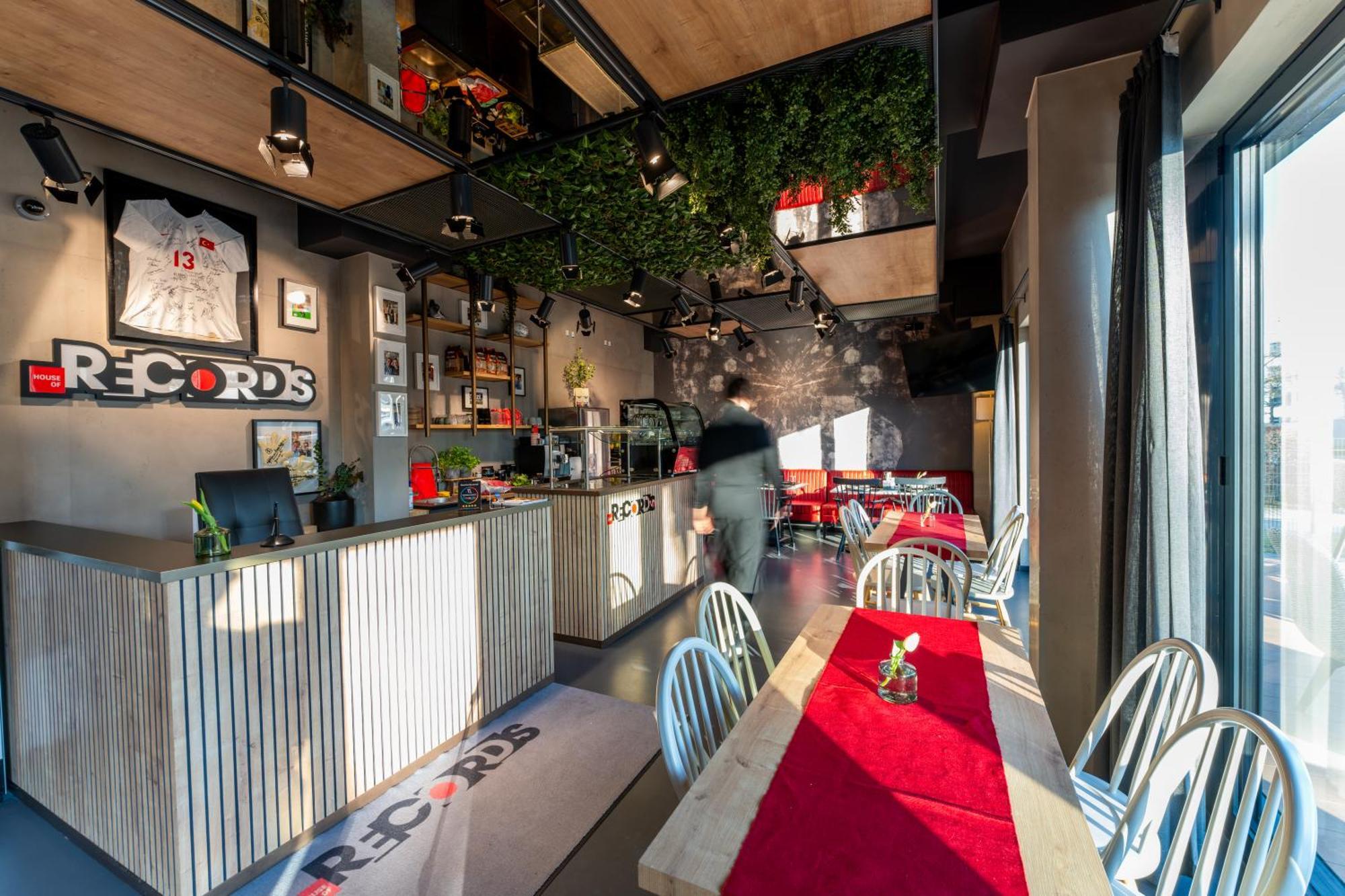 House Of Records 3* Munich